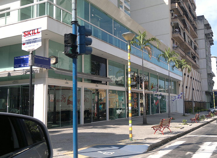 Edificação comercial situada à Rua Geraldo Martins - Niterói - RJ