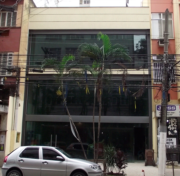 Edificação comercial situada à Rua Nilo Peçanha - Niterói - RJ